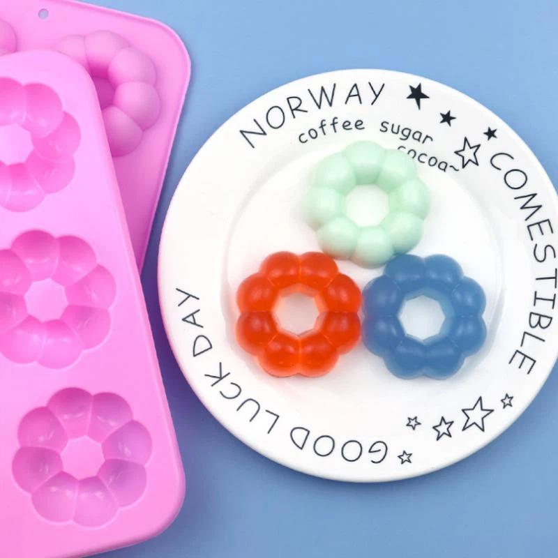 قالب دونات سيليكون غير لاصق بـ - مراجعة Donut Mold Silicone وسعره